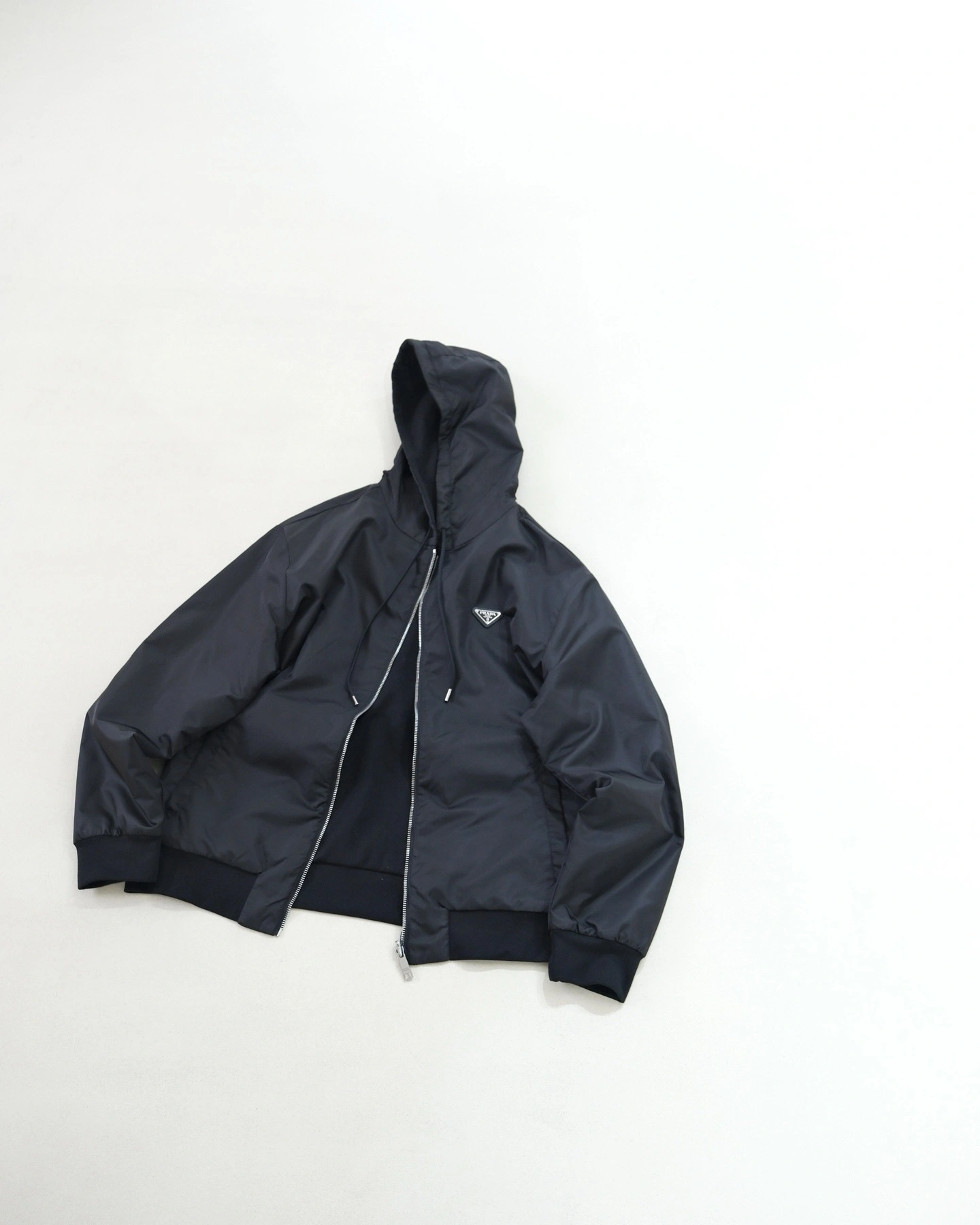wg.luxury -- Pr141 reversible nylon item: E-F110J1434